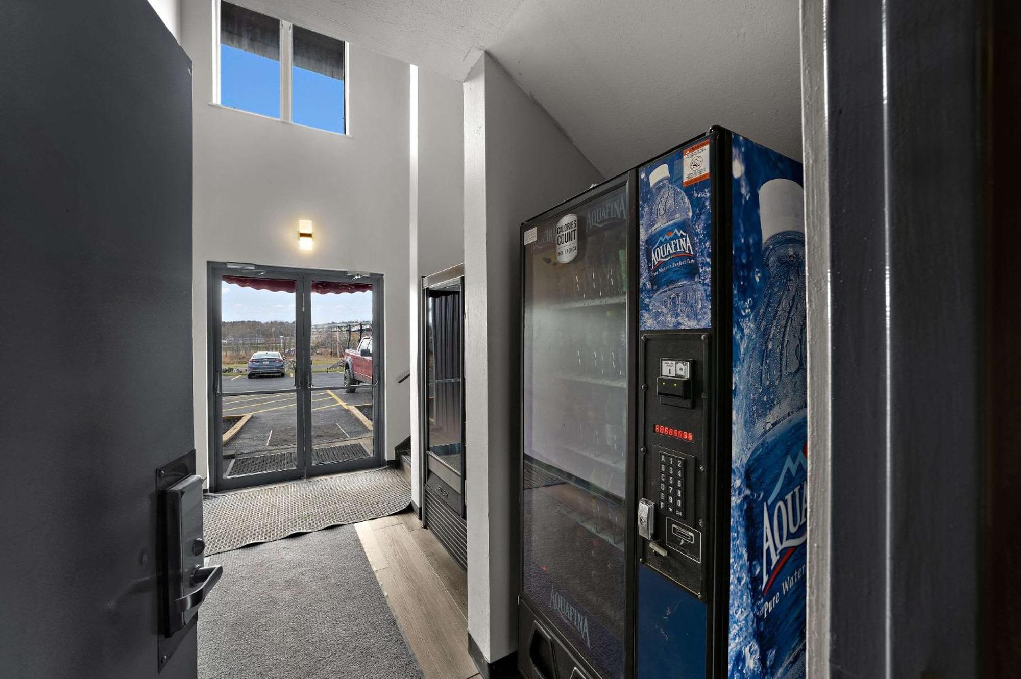 Quality Inn & Suites Caribou Exteriör bild