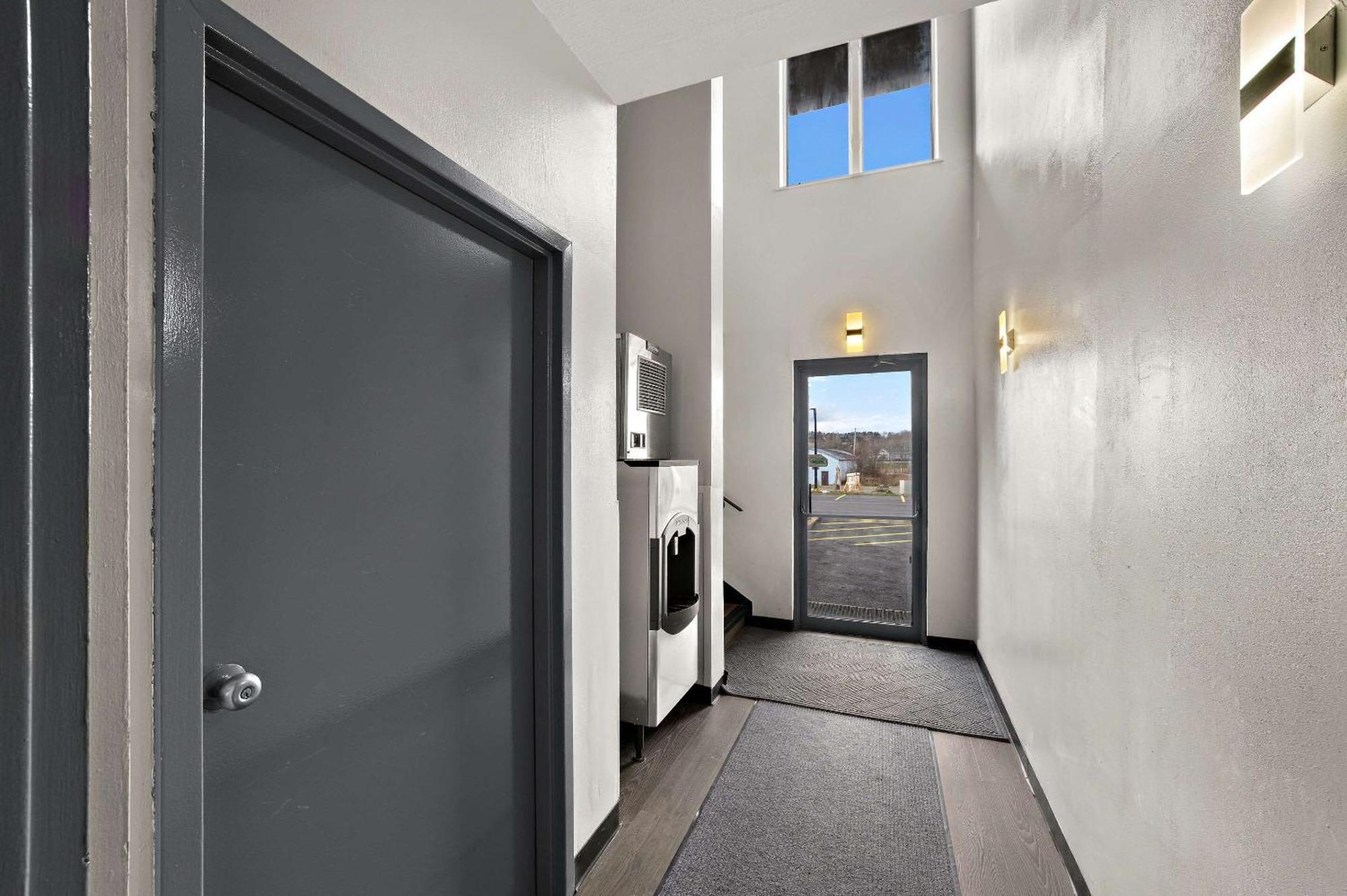 Quality Inn & Suites Caribou Exteriör bild