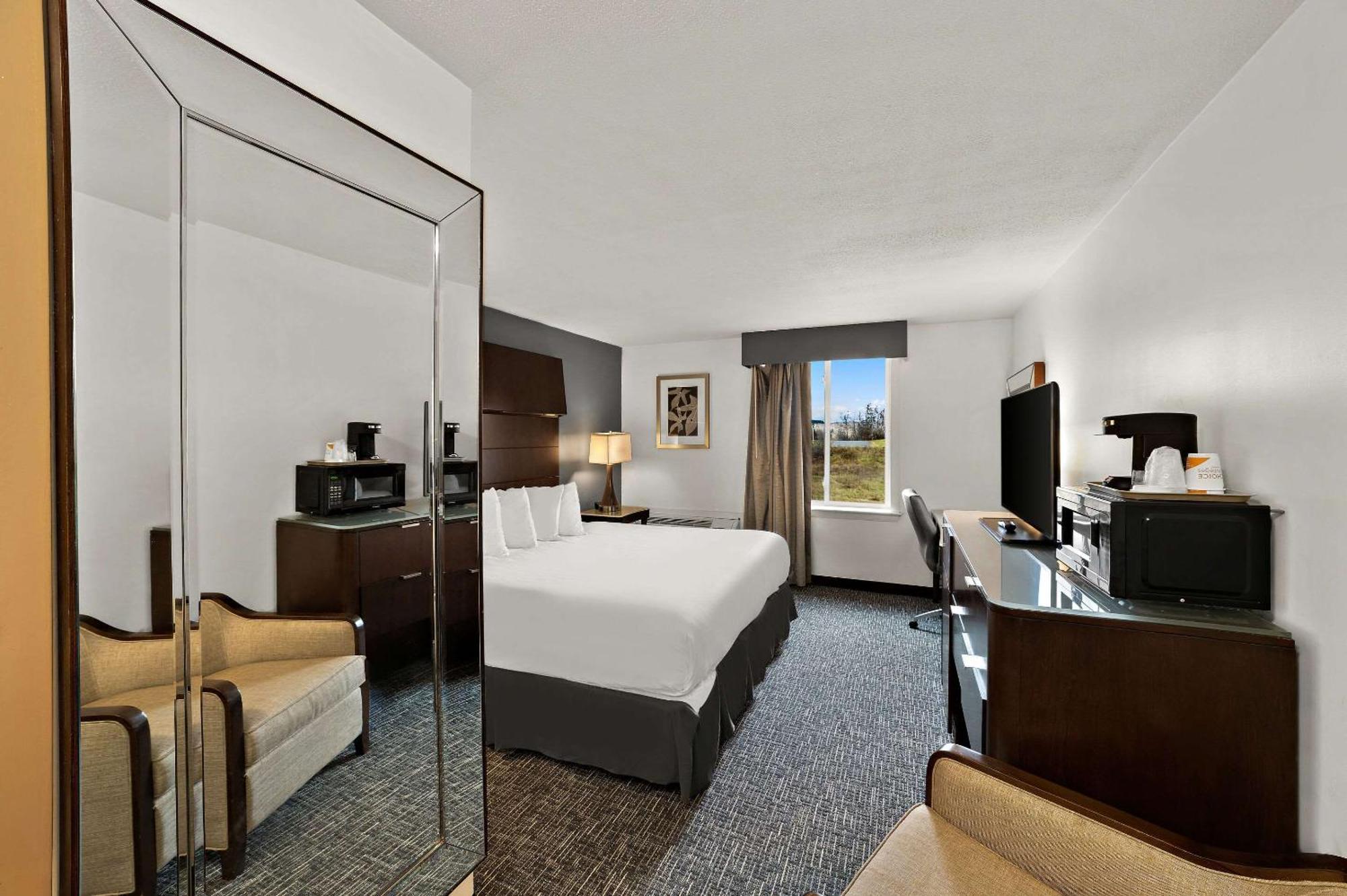 Quality Inn & Suites Caribou Exteriör bild