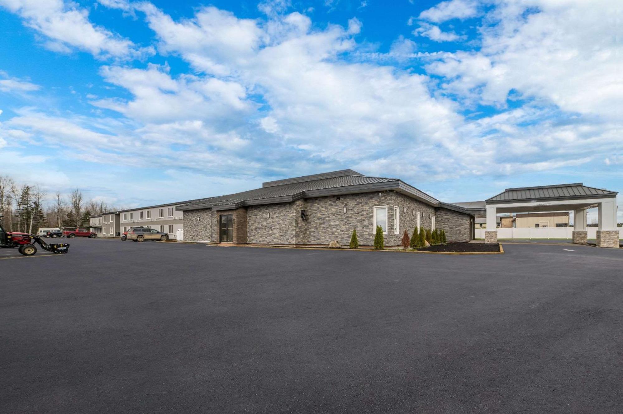 Quality Inn & Suites Caribou Exteriör bild